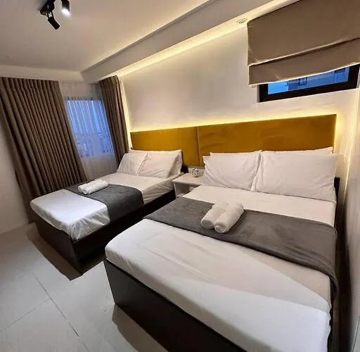 Living,the Persimmon Double Beds 4pax Apartment