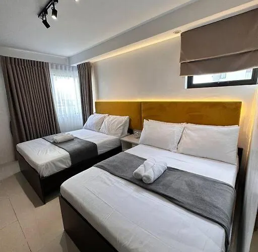 Living,the Persimmon Double Beds 4pax Apartment Cebu