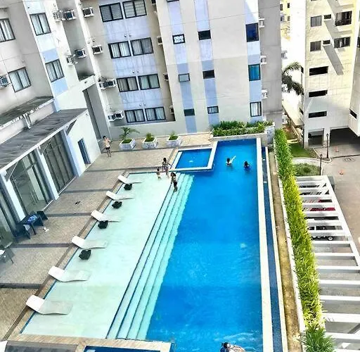 Living,the Persimmon Double Beds 4pax Apartment Cebu