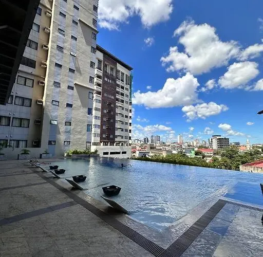 Living,the Persimmon Double Beds 4pax *